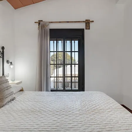 Holiday home Cortijo Entrepinares *