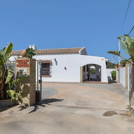 Holiday home Cortijo Entrepinares