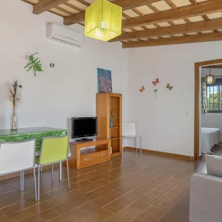 Holiday home Cortijo Entrepinares