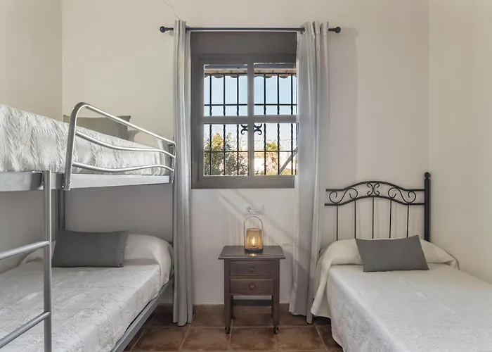 Holiday home Cortijo Entrepinares