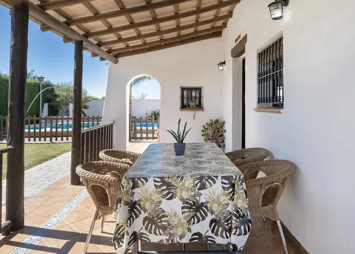 Holiday home Cortijo Entrepinares