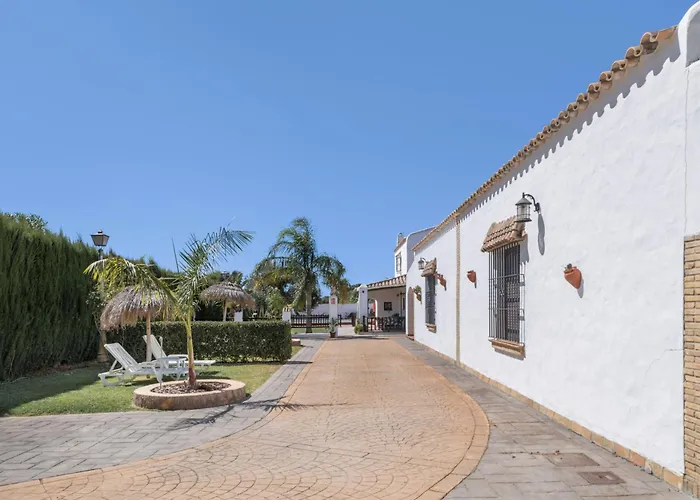 Cortijo Entrepinares * Коніль-де-ла-Фронтера